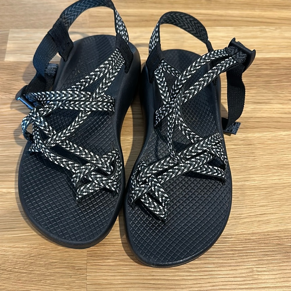 Size 7 Women’s Chaco’s EUC worn once